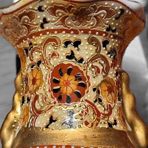 Vintage Hand-painted Ceramic Asian Style Decorative Vase. - Picture 5 of 6